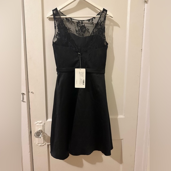 Chic & Romantic Lace Black Dress 🖤 - Picture 4 of 6